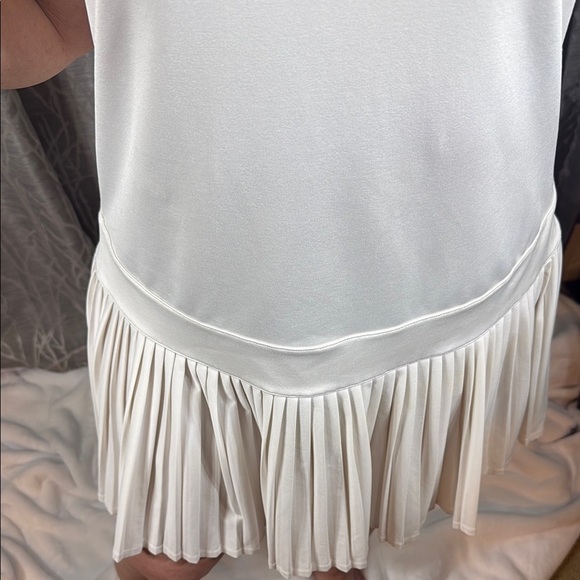 Vineyard Vines Cream Pleated Polo Sundress M Performance - Picture 3 of 8